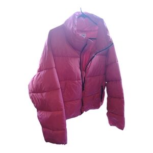 NWT woman's puffer coat old navy size large